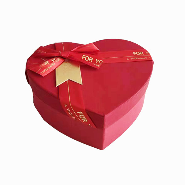 Customized Valentine Day heart shaped chocolate box